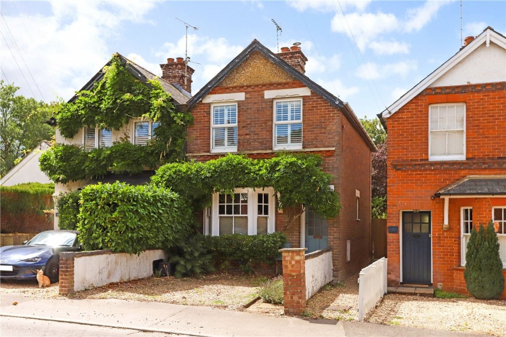 Weydon Hill Road, Farnham, GU9