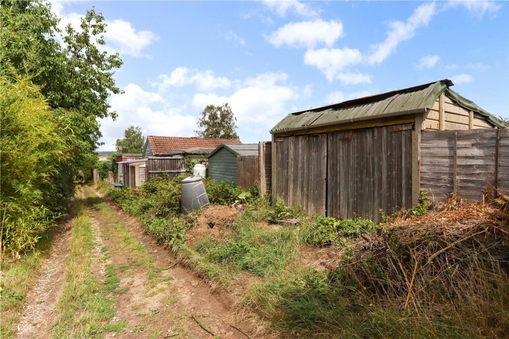 Weydon Hill Road, Farnham, GU9