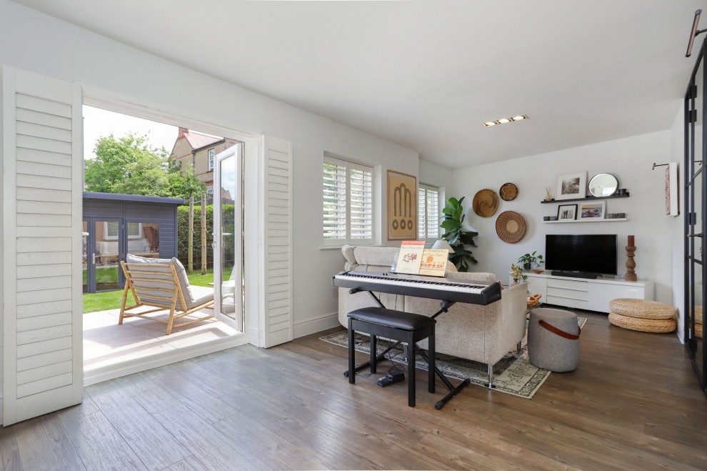 Blackthorn Close, Lower Bourne, GU10