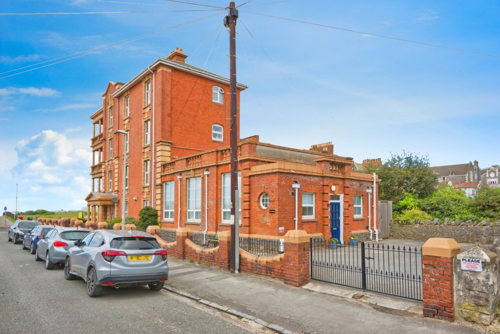 St. Leonards, Weston-super-Mare - NO CHAIN