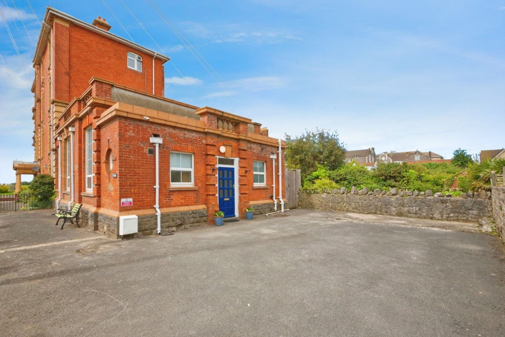 St. Leonards, Weston-super-Mare - NO CHAIN
