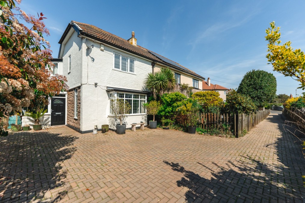 All Saints Road, Weston-super-Mare - IMMACULATE FAMILY HOME