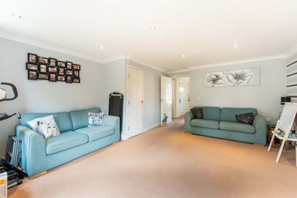 Careys Way, Weston-super-Mare - GARAGE & OFF-ROAD PARKING