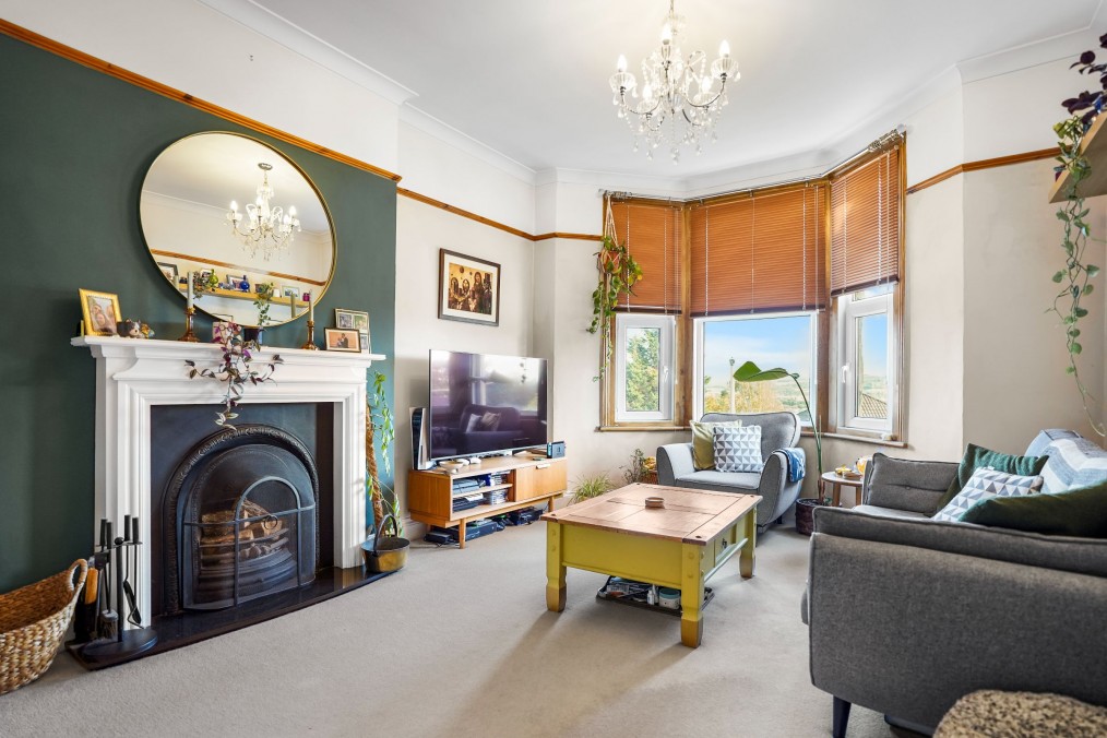 Upper Bristol Road, Weston-super-Mare - PARKING & GARDEN