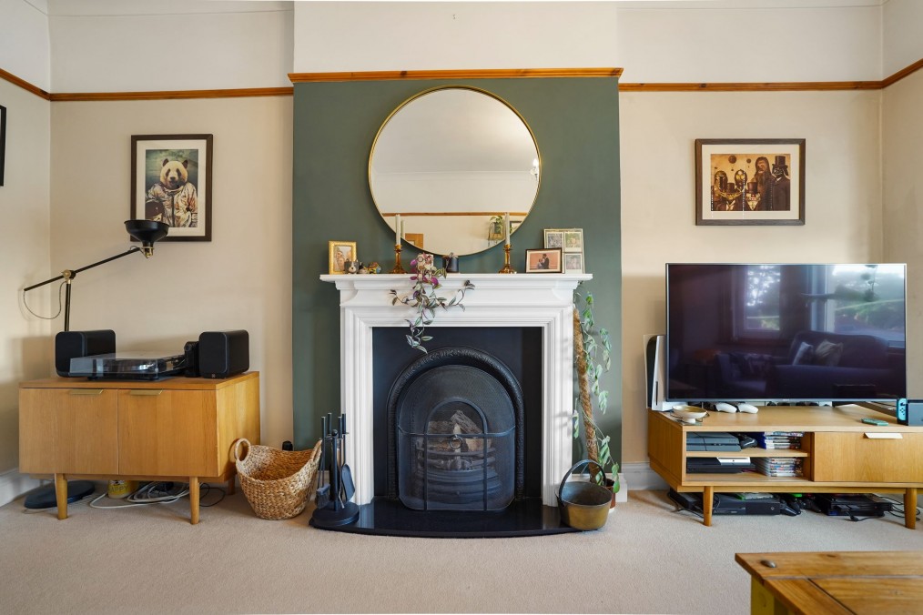 Upper Bristol Road, Weston-super-Mare - PARKING & GARDEN