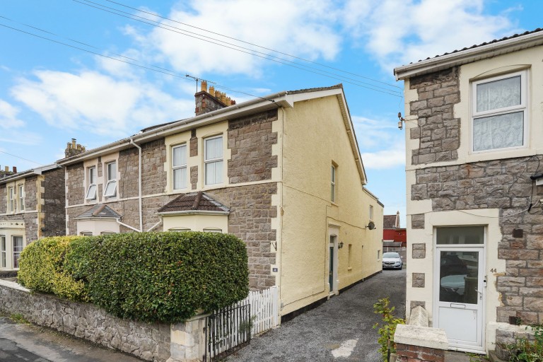 George Street, Weston-super-Mare - LARGE FAMILY HOME