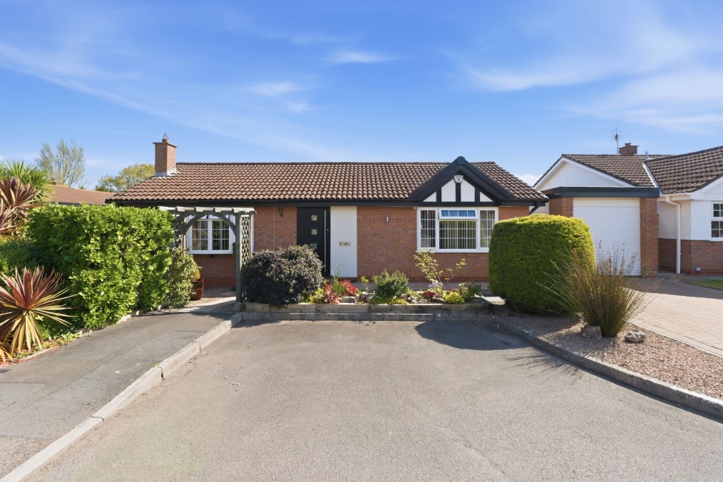 Vian End, Weston-Super-Mare - IMMACULATE