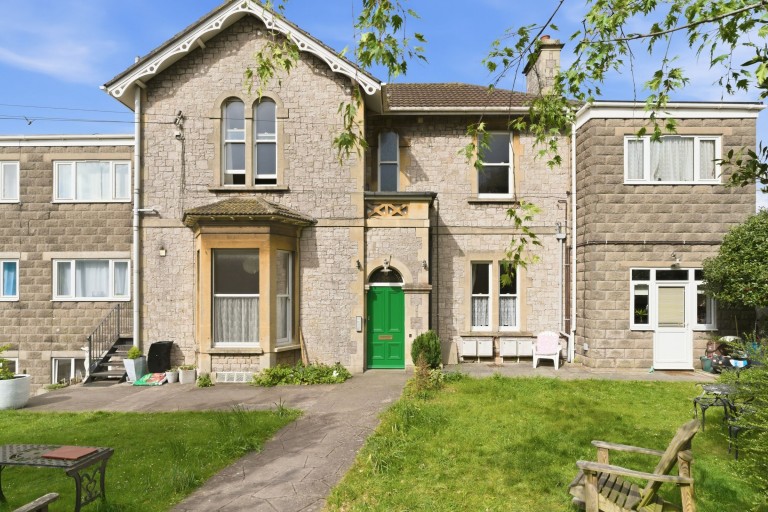 Flat , Prospect Villas, Montpelier, Weston-Super-Mare - NO CHAIN