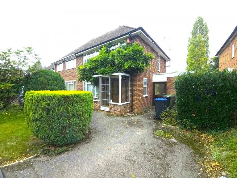 Holtspur Top Lane, Beaconsfield, HP9