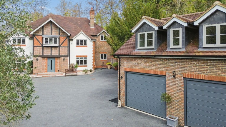 3C Burgess Wood Grove, Beaconsfield, HP9