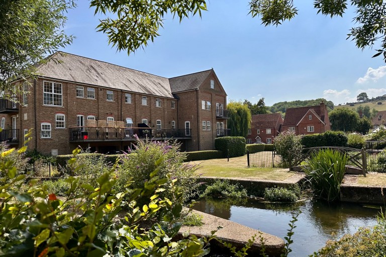 Glory Mill Lane, Wooburn Green, HP10