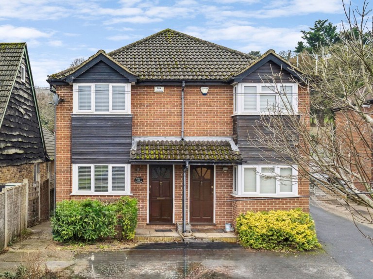 Boundary Road, Wooburn Green, HP10