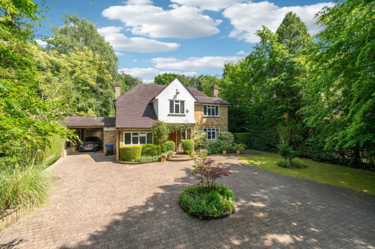 Burgess Wood Road South, Beaconsfield, HP9