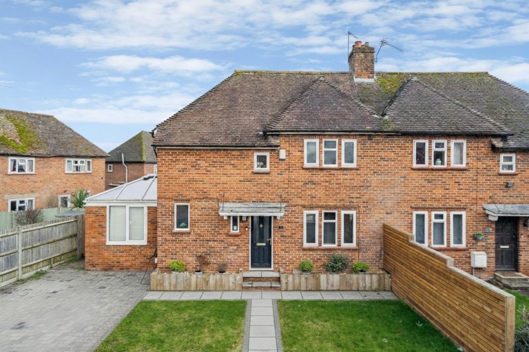 Meadow Lane, Beaconsfield, HP9