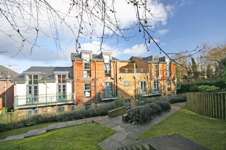 Kingsmead Road, High Wycombe, HP11