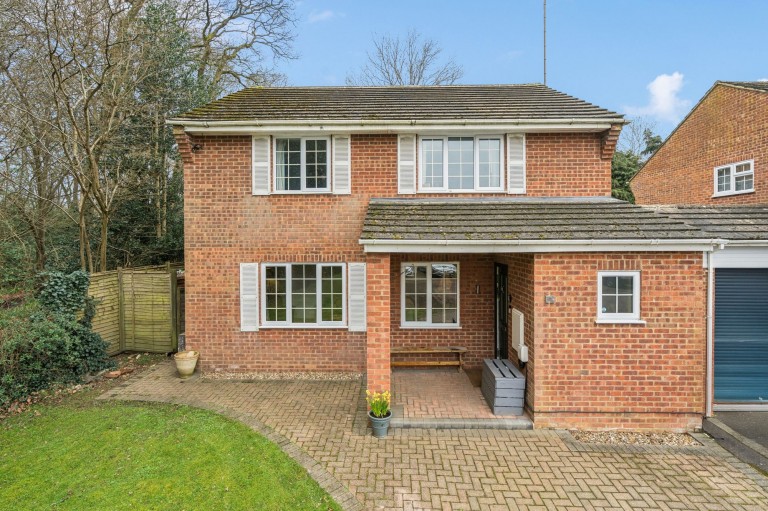 Drovers Way, Seer Green, HP9