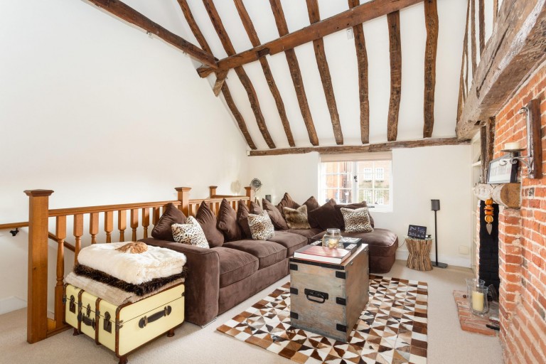 Aylesbury End, Beaconsfield, HP9