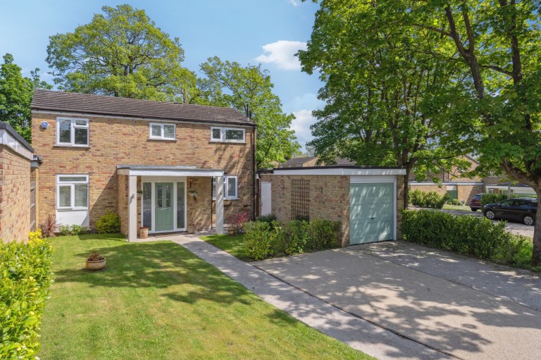 Dupre Crescent, Wilton Park, HP9