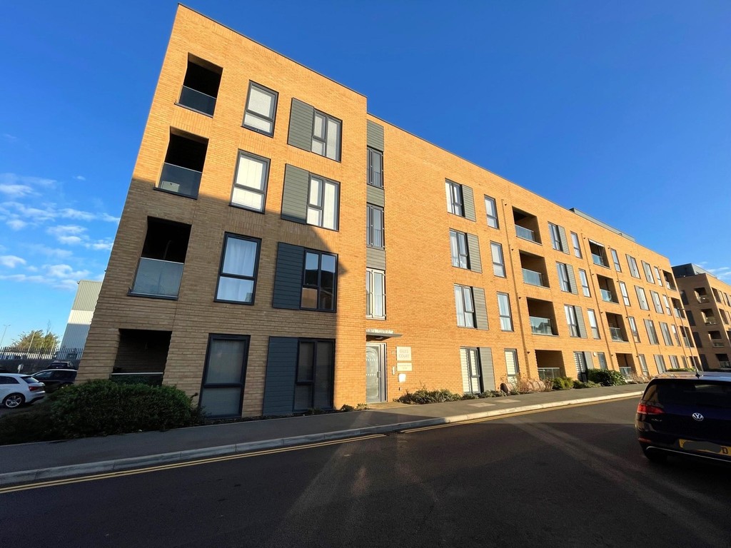 Windstar Drive, South Ockendon