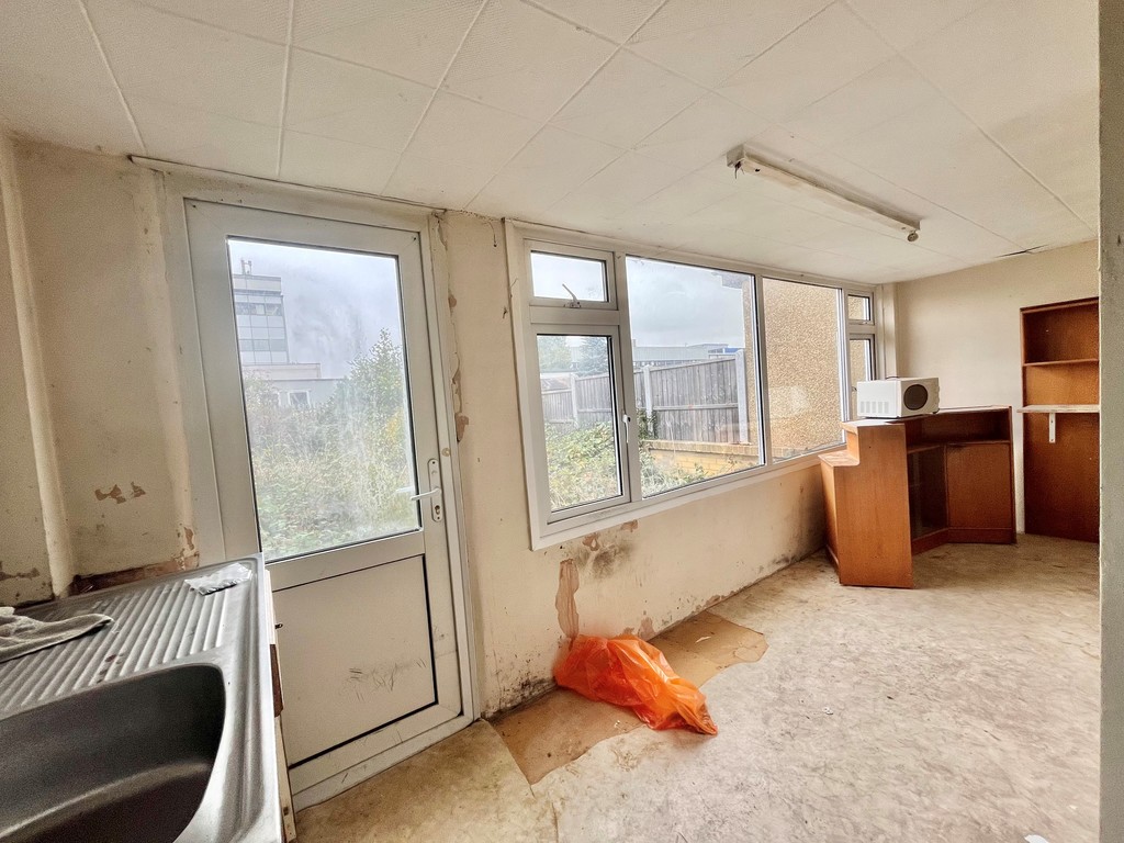 Southern Way, Romford