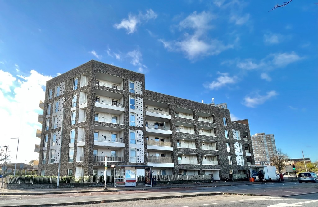 Rainham Road North, Dagenham