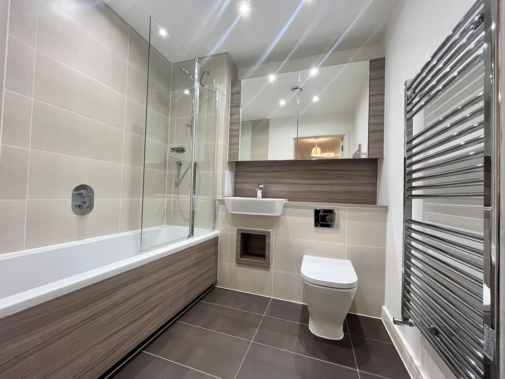 Rainham Road North, Dagenham
