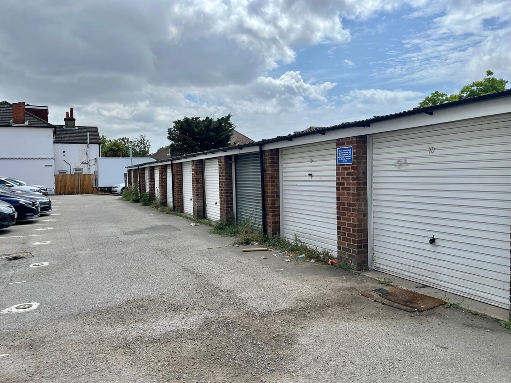 Victoria Road, Romford