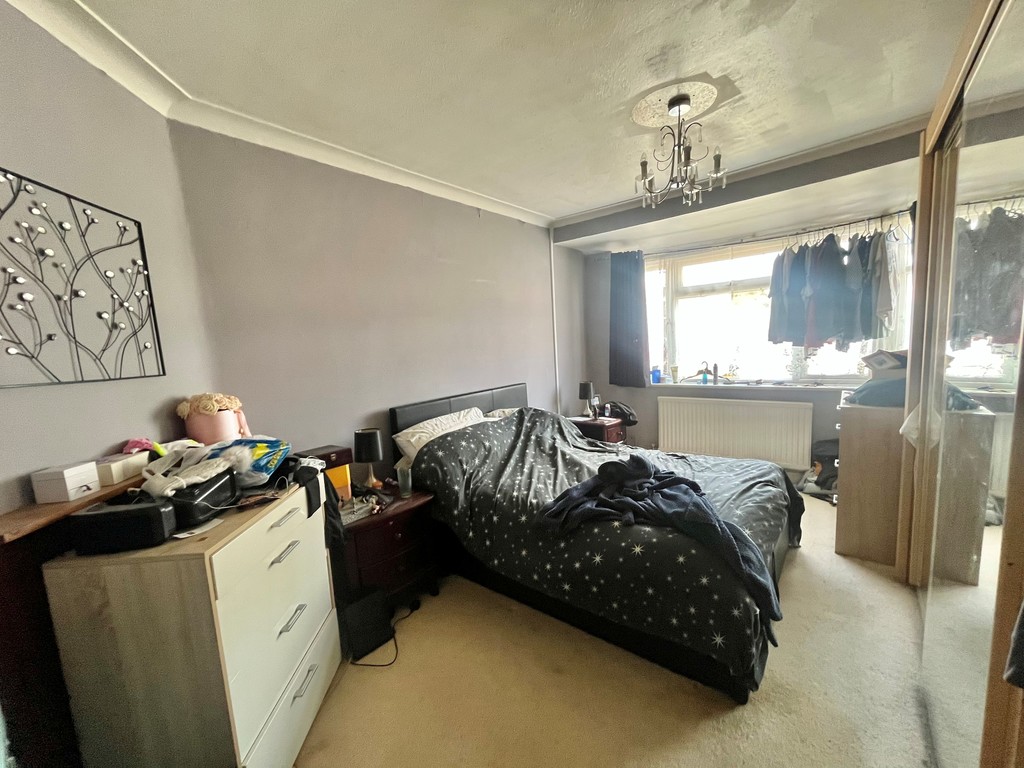 Derby Avenue, Upminster