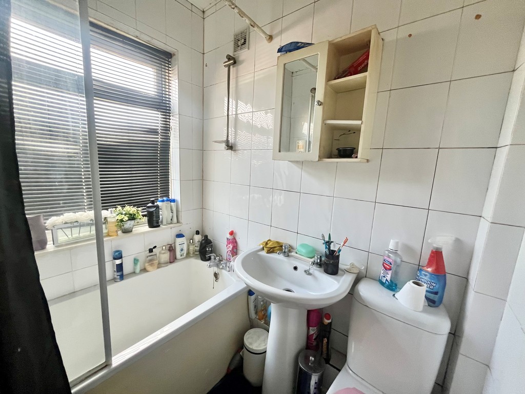 Derby Avenue, Upminster