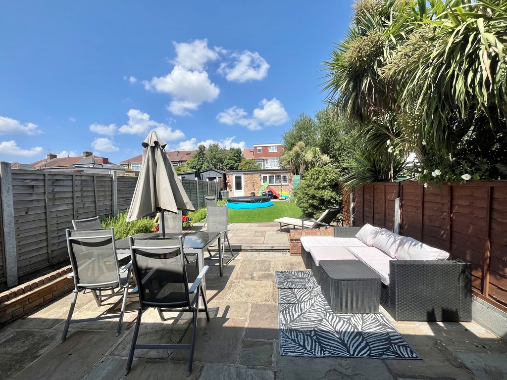 Norbury Gardens, Romford