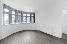 Russell Crescent, Wollaton, NG8 2BQ