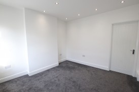 21 Athorpe Grove,