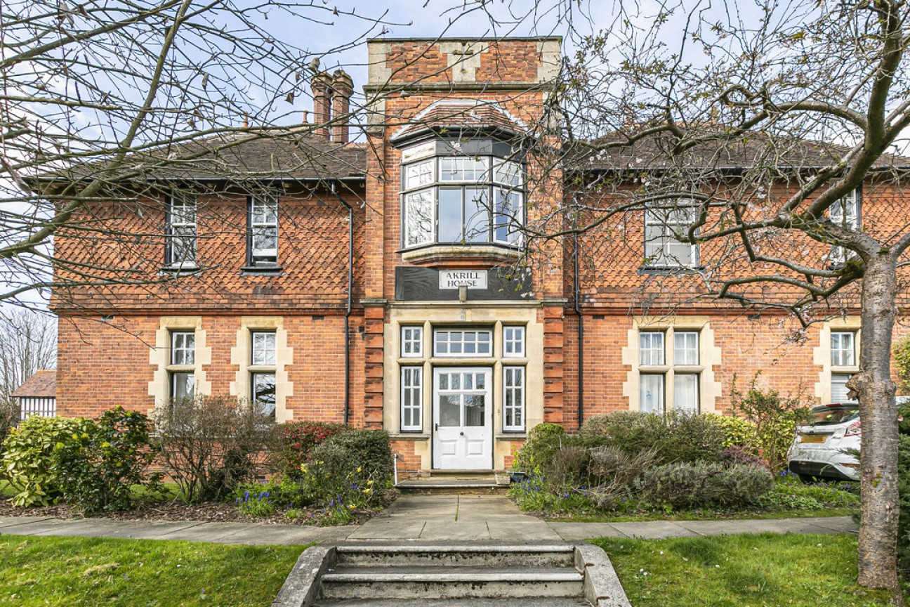 Akrill House, Hollybush Lane, Harpenden, Hertfordshire