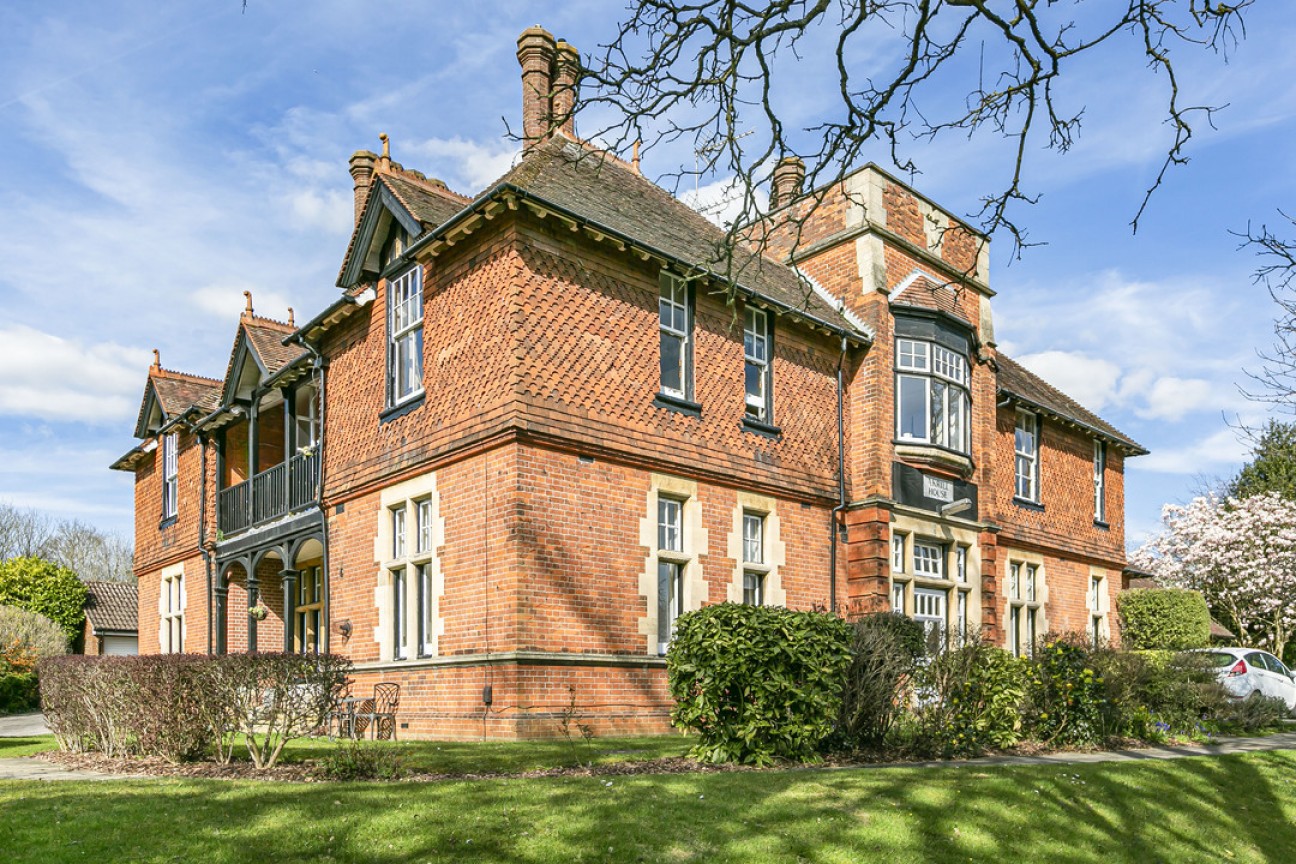 Akrill House, Hollybush Lane, Harpenden, Hertfordshire