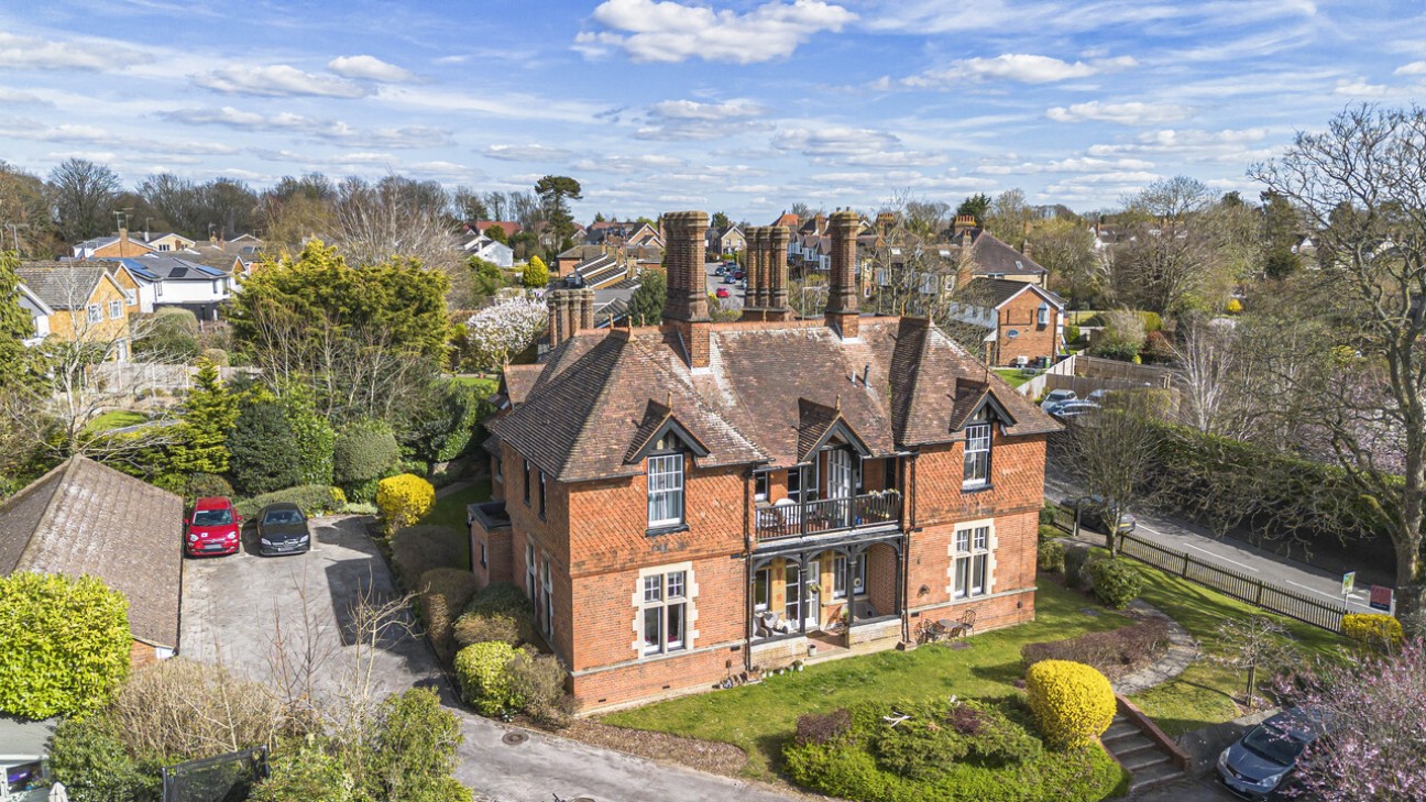 Akrill House, Hollybush Lane, Harpenden, Hertfordshire