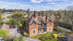 Akrill House, Hollybush Lane, Harpenden, Hertfordshire