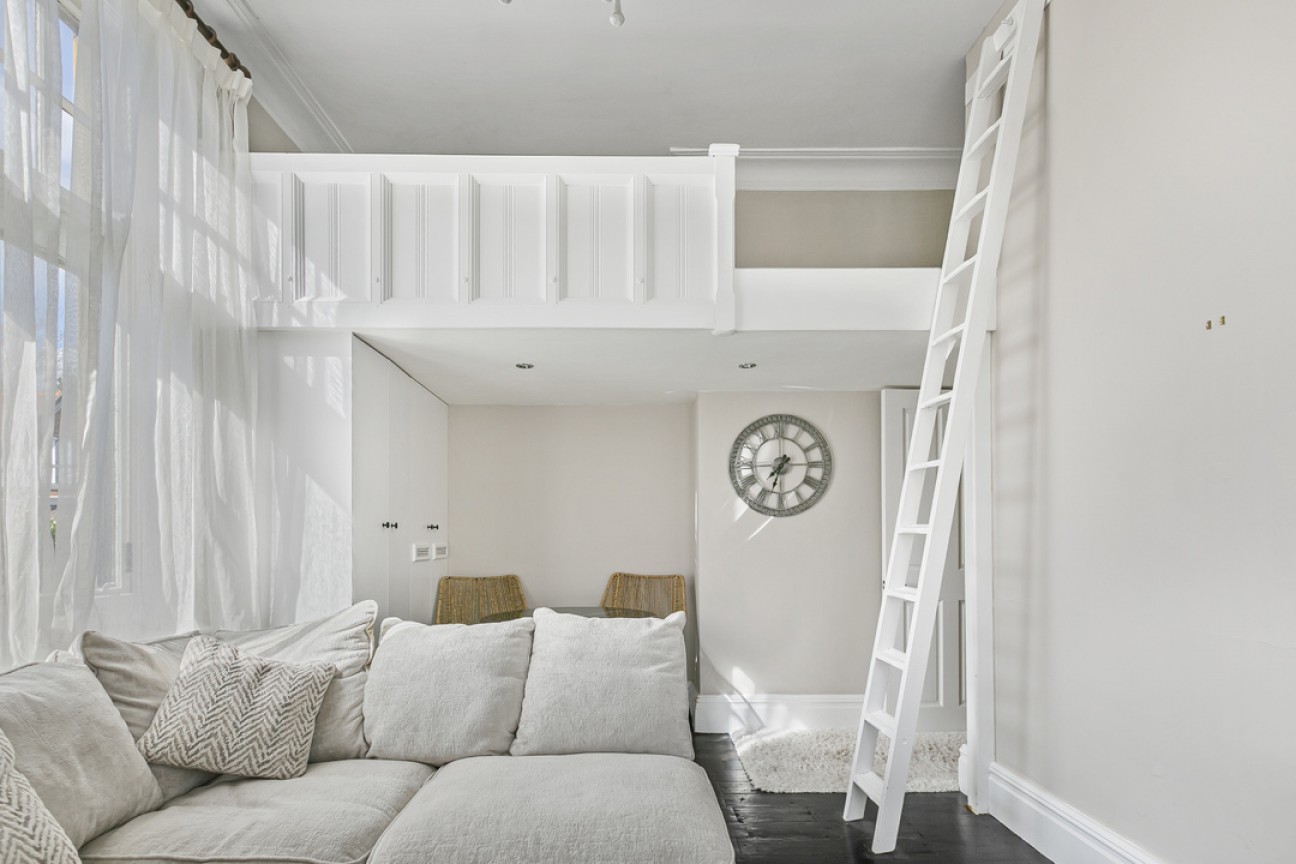 Akrill House, Hollybush Lane, Harpenden, Hertfordshire