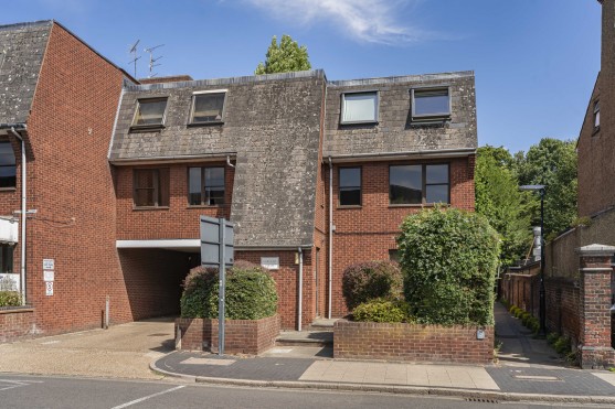 Garland Court, Victoria Street, St. Albans, Hertfordshire