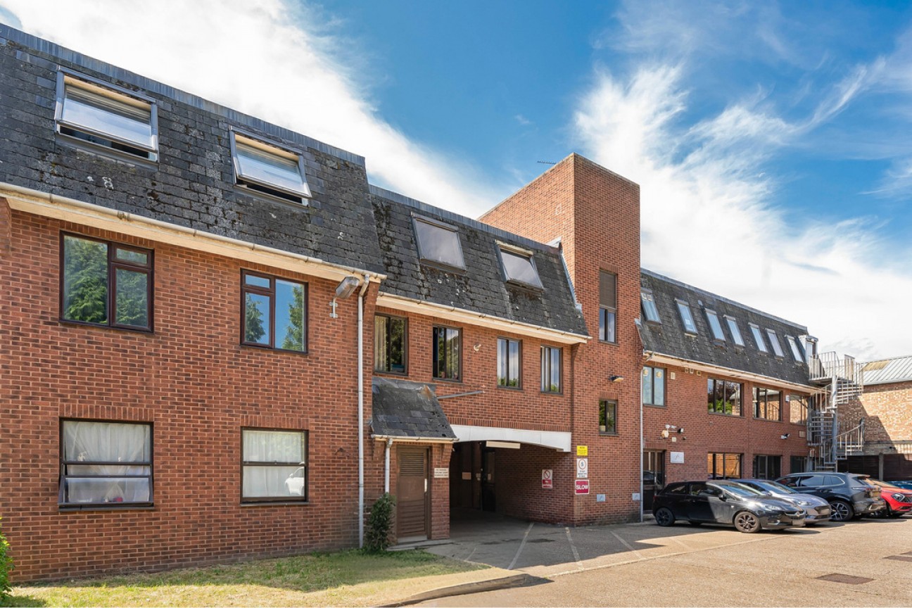 Garland Court, Victoria Street, St. Albans, Hertfordshire