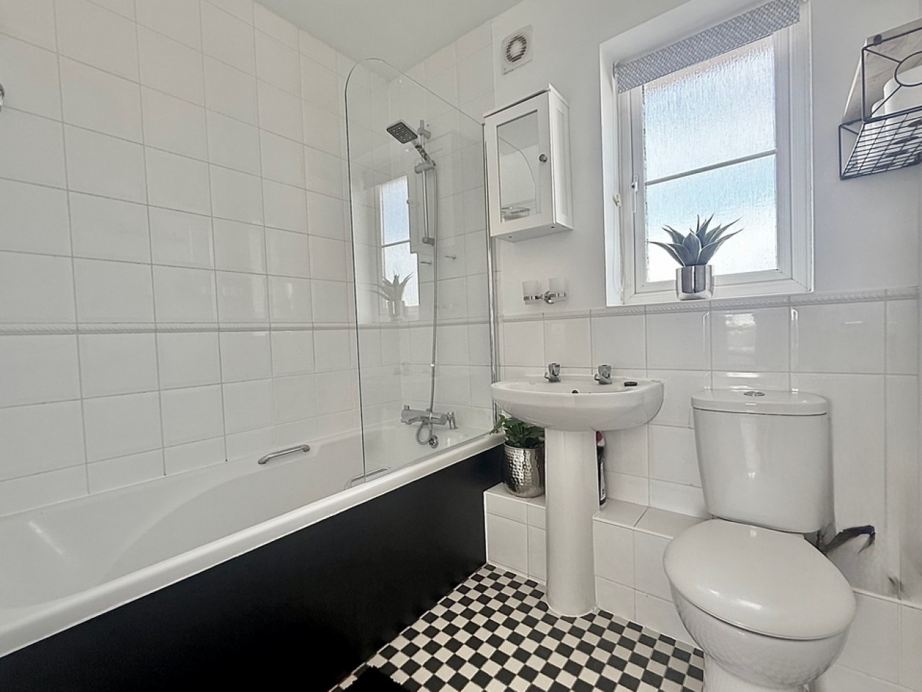 Maple Lodge, riversmeet, hertford, Hertfordshire