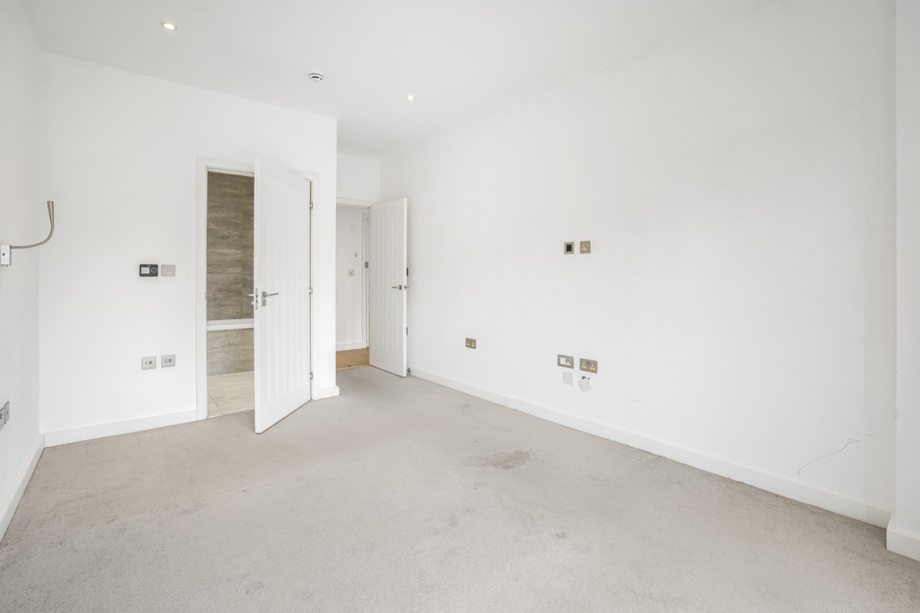 Flat 30, Ziggurat House, 25 Grosvenor Road, St. Albans, Hertfordshire