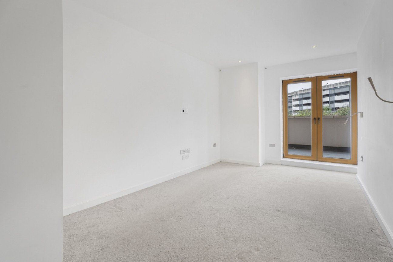 Flat 30, Ziggurat House, 25 Grosvenor Road, St. Albans, Hertfordshire