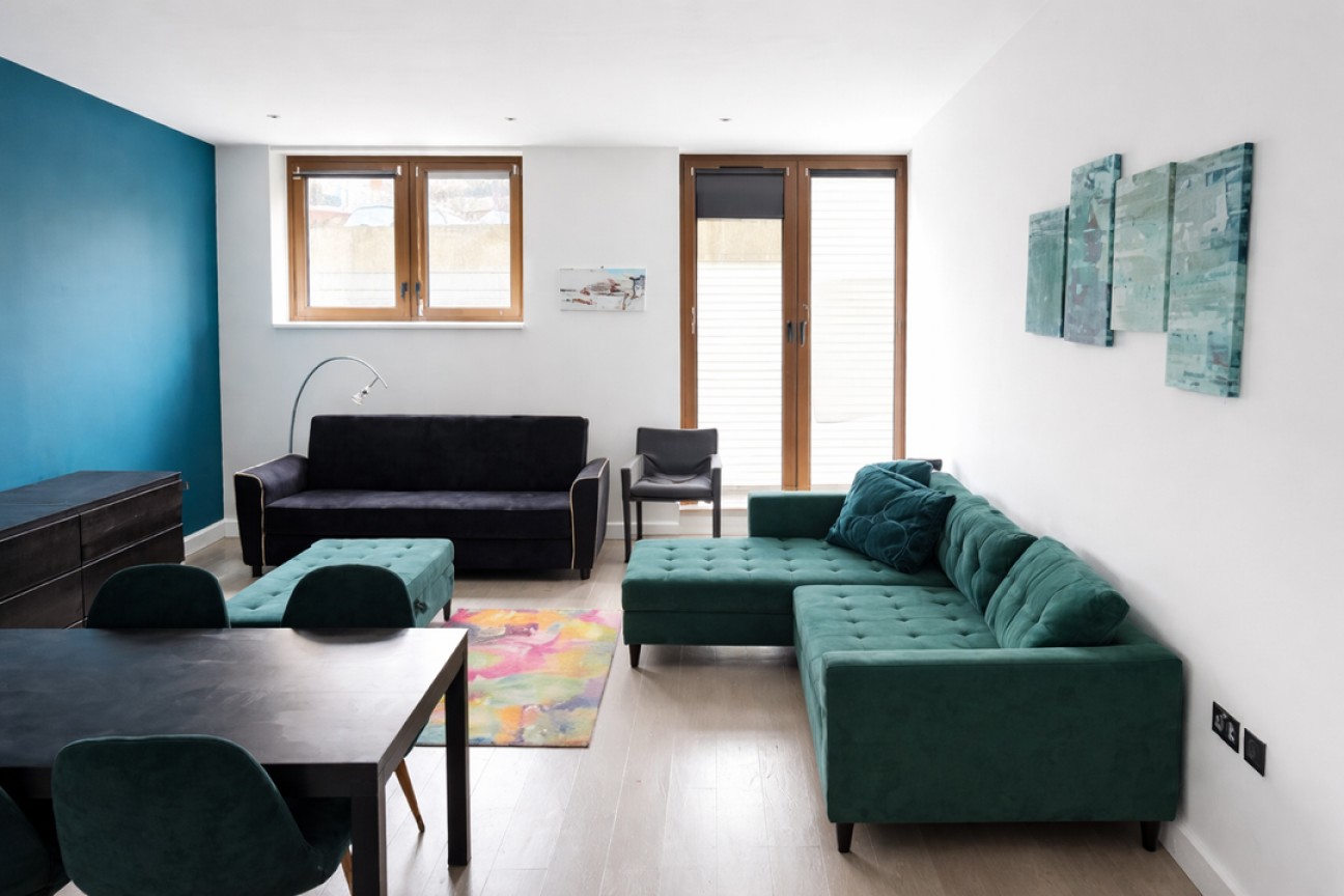 Flat 14, Ziggurat House, 25 Grosvenor Road, St. Albans, Hertfordshire