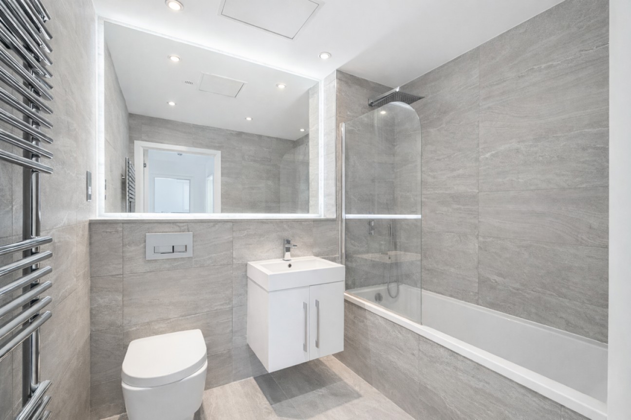 Flat 12, Ziggurat House, 25 Grosvenor Road, St. Albans, Hertfordshire