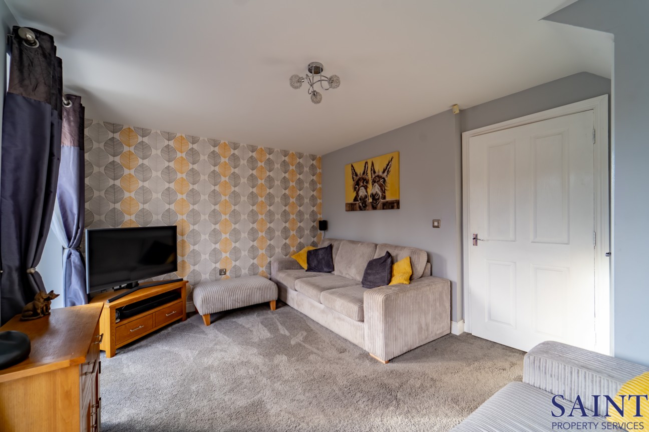 Smedley Close, NG8 5BZ