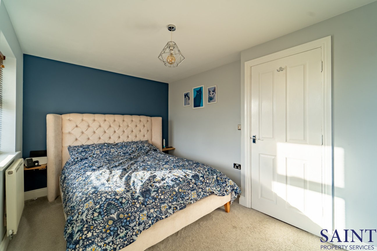 Smedley Close, NG8 5BZ