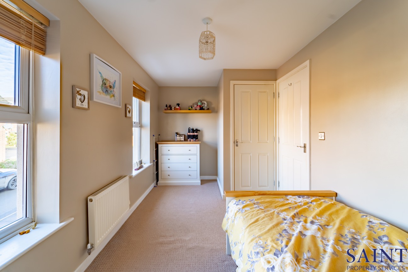 Smedley Close, NG8 5BZ