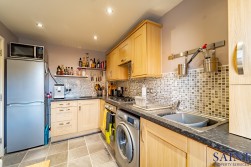 Smedley Close, NG8 5BZ
