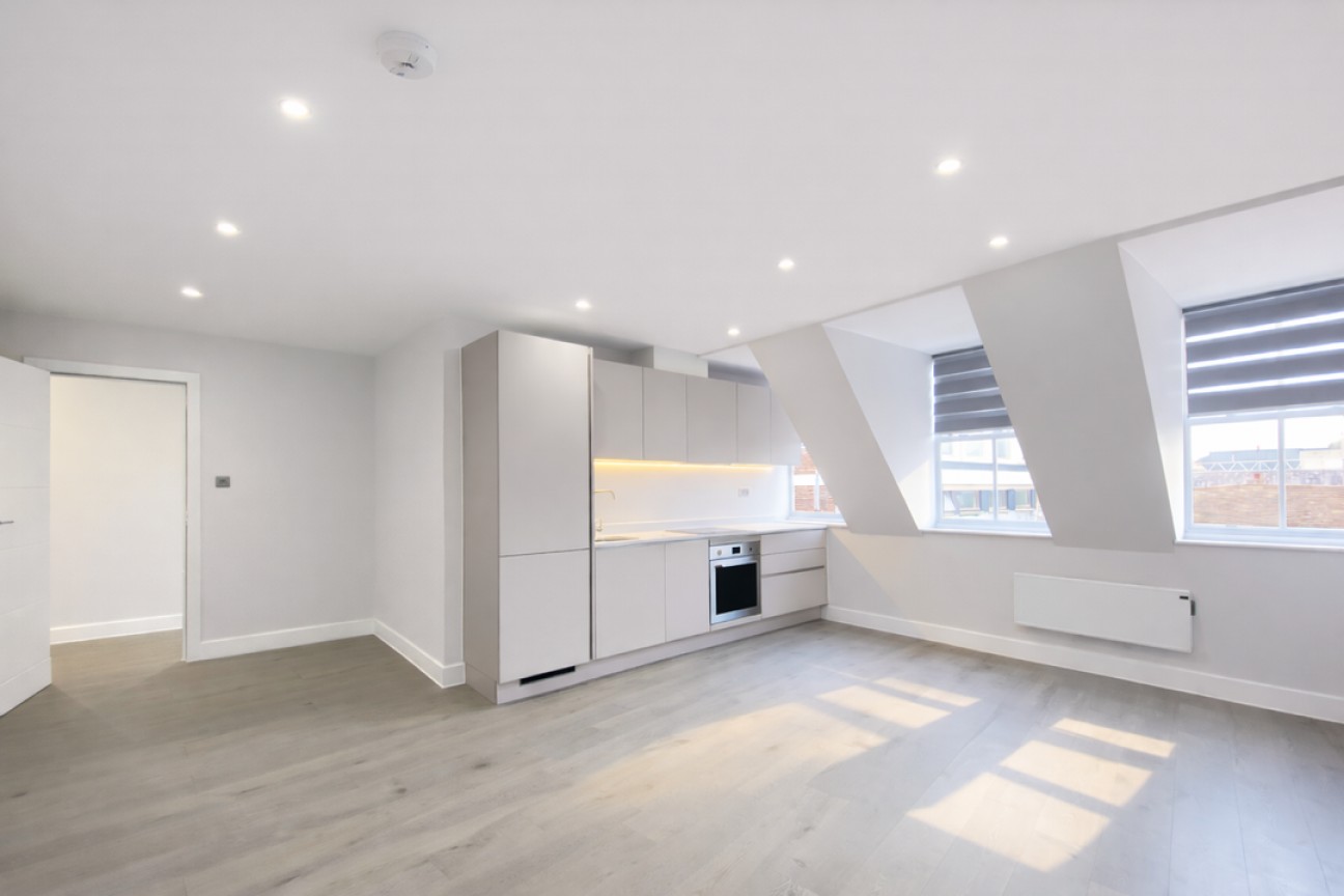 Flat 5, 35-37, Moulsham Street, Chelmsford, Essex
