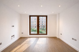 Flat 8, Ziggurat House, 25 Grosvenor Road, St. Albans, Hertfordshire